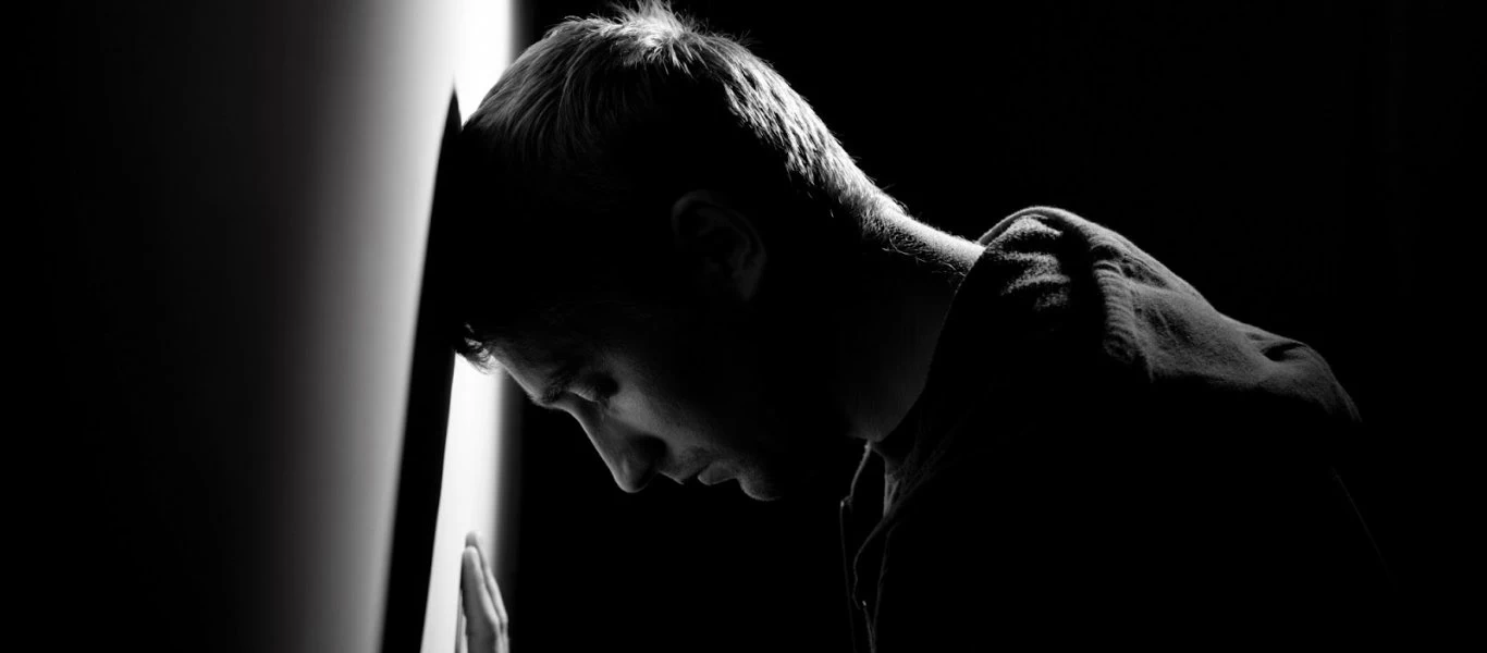 Κατάθλιψη: Αυτά είναι τα σημάδια που θα σας επιβεβαιώσουν ότι πάσχετε